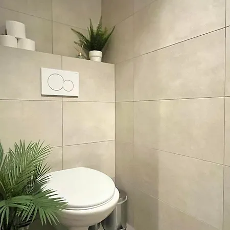 The Elite Ii Downtown Ac & Garage Parking 公寓