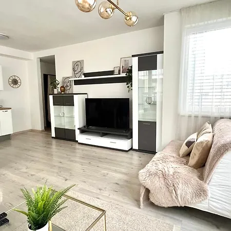 The Elite Ii Downtown Ac & Garage Parking * 布拉迪斯拉发