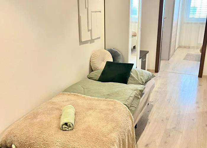 The Elite Ii Downtown Ac & Garage Parking Apartment Pressburg