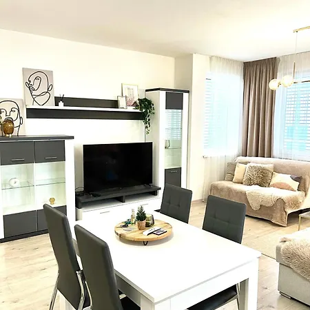 Apartman The Elite Ii Downtown Ac & Garage Parking