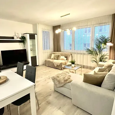 The Elite Ii Downtown Ac & Garage Parking Appartement Bratislava